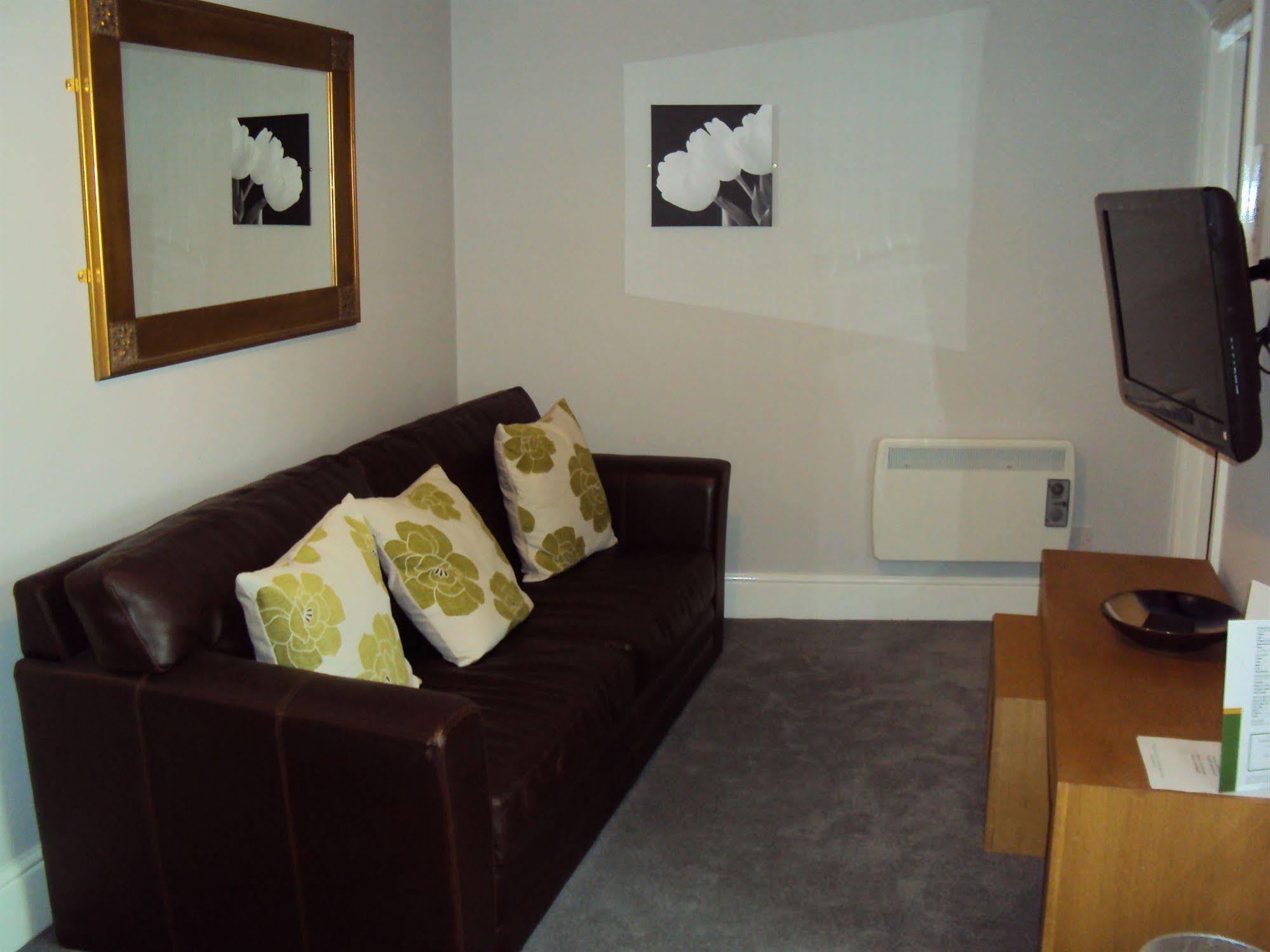 Jeffersons Hotel & Serviced Apartments (Adults Only) Barrow-in-Furness Buitenkant foto